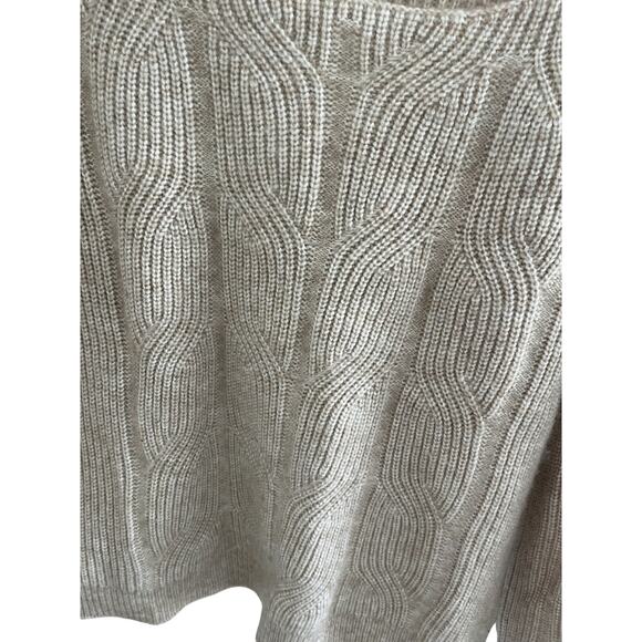 Tahari Women Junior M Cable Knit Sweater Dolman Pullover Sustainable Preppy - Picture 3 of 3